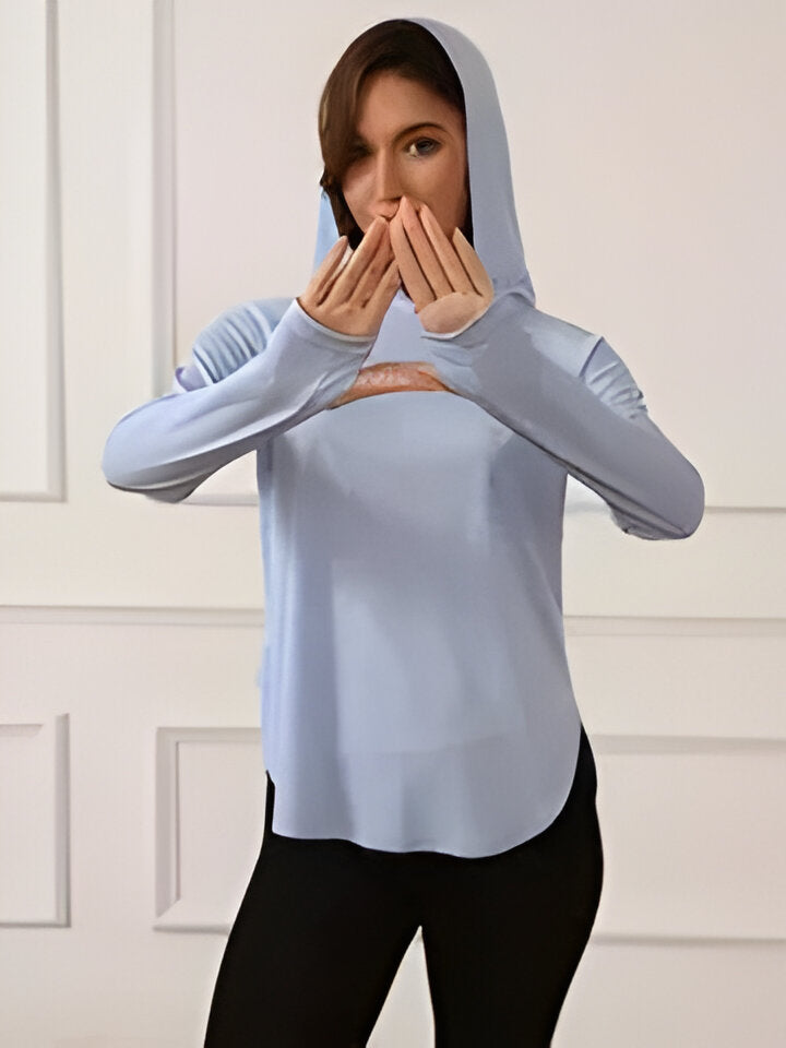 Haut de protection solaire léger à capuche pour femme