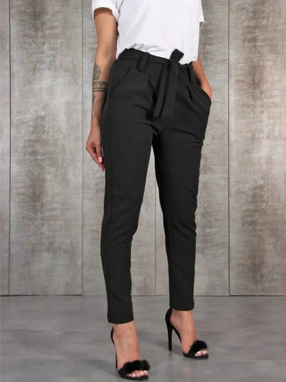 Pantalon élégant pour femme avec taille haute et ceinture
