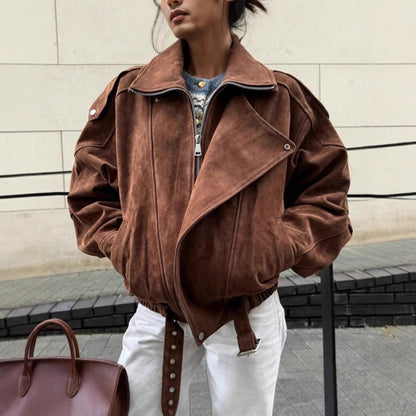 Blouson oversize en cuir asymétrique et moderne