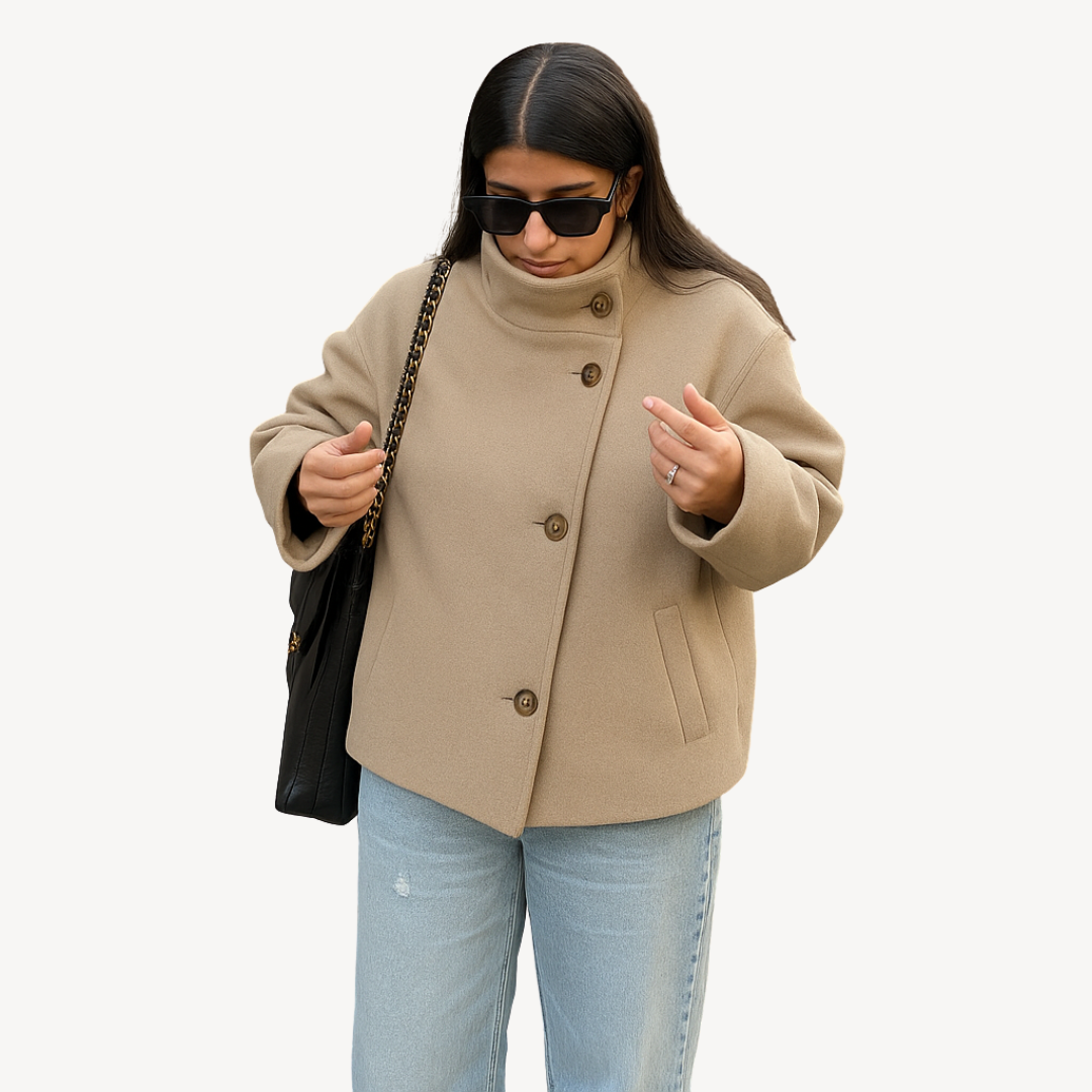 Manteau élégant pour femme avec boutons