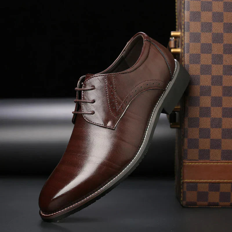 Chaussures habillées en cuir pour hommes Modèle Brogue classique