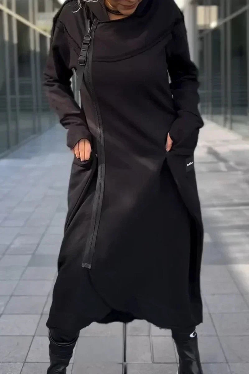 Robe longue à capuche style moderne