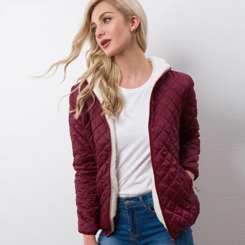 Warm gefütterte Damen Winterjacke Elegant - IdealeKleiden