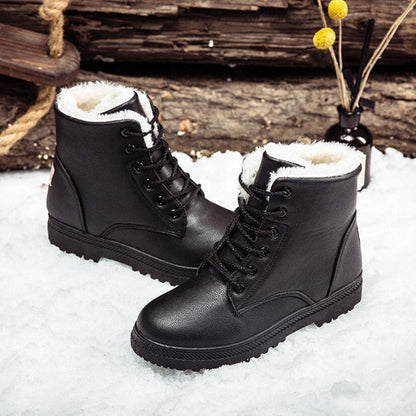 Bottes élégantes pour femme en cuir avec doublure intérieure