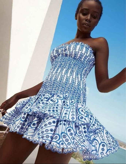 Robe d'été épaules dénudées jupe à volants femme