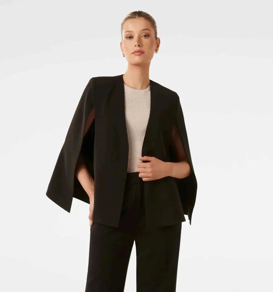 Blazer élégant pour femme style cape