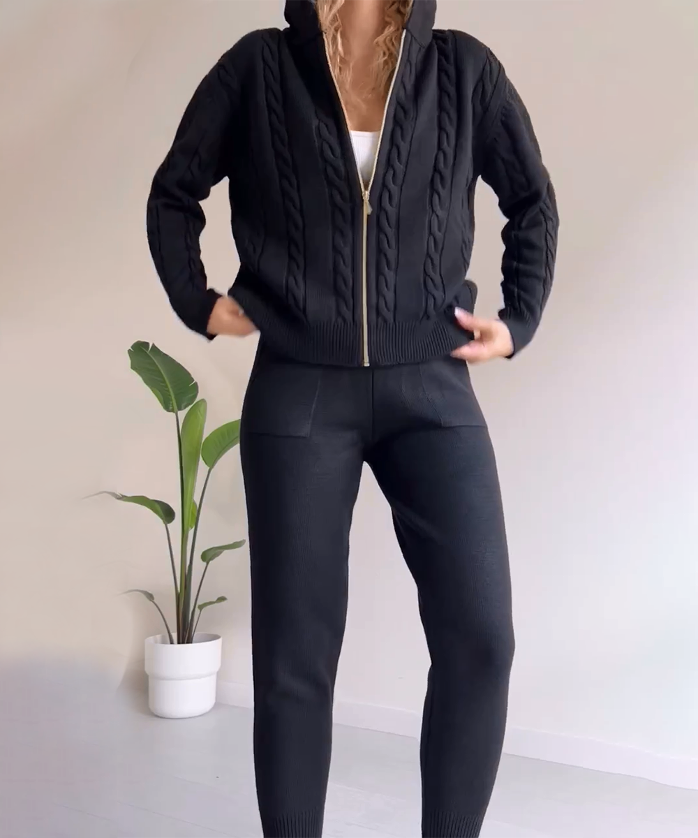 Ensemble deux pièces tendance : cardigan et pull en maille