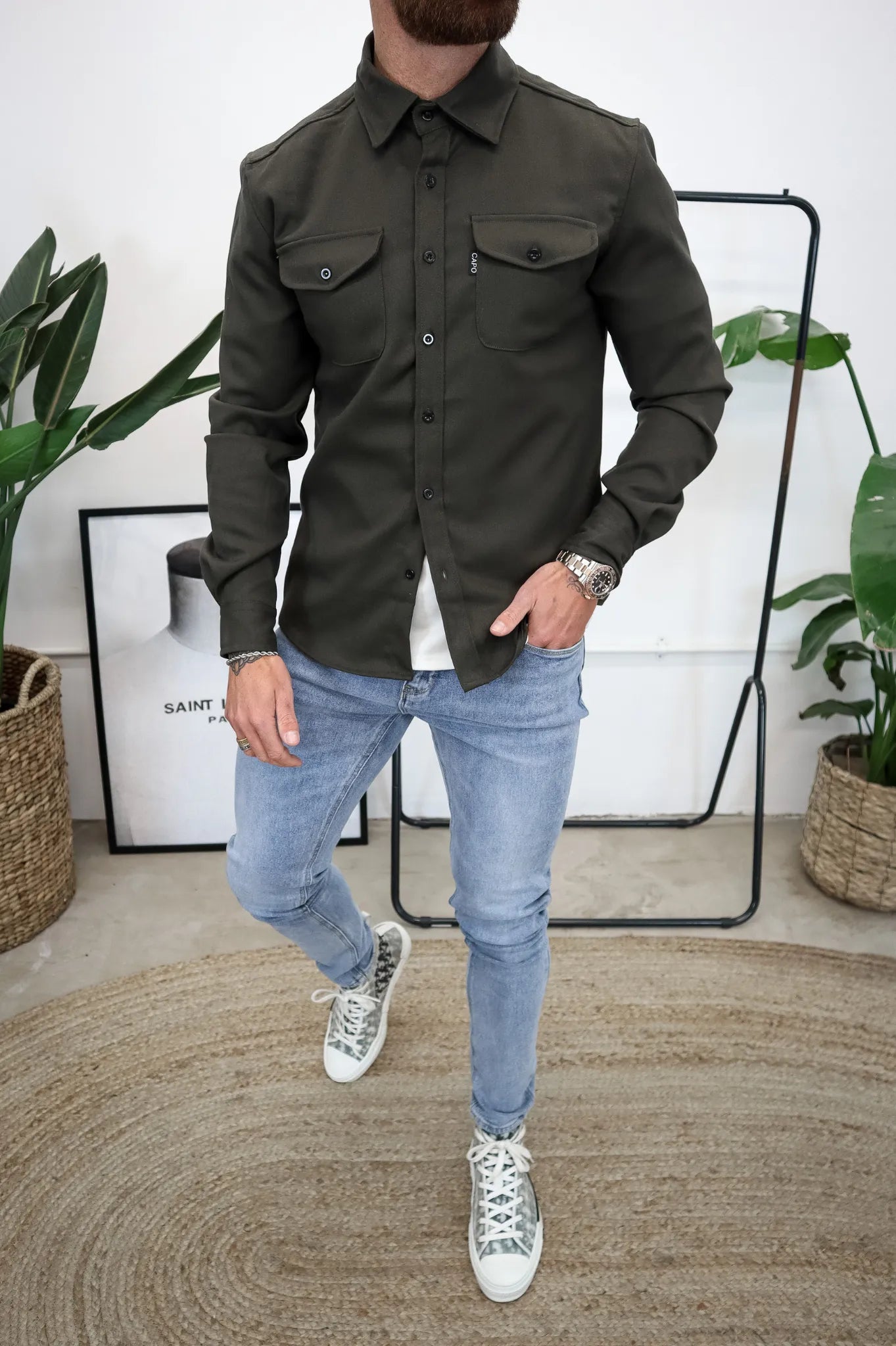 Veste élégante pour femme, style boutonné