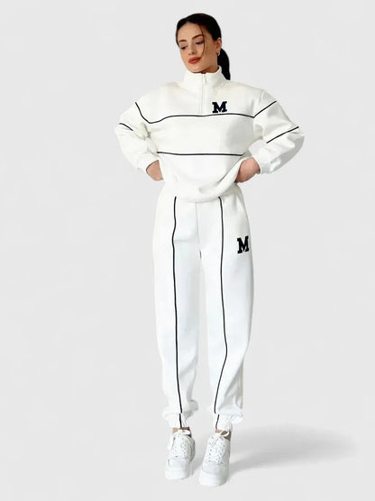 Survêtement de sport moderne pour femme avec bandes contrastantes