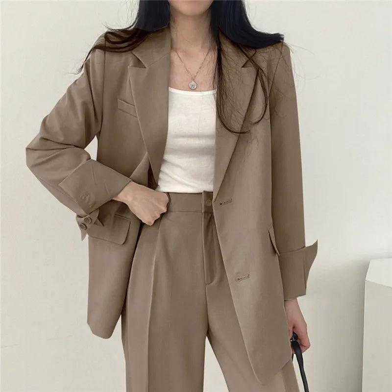 Ensemble tailleur-pantalon femme, blazer long élégant et moderne