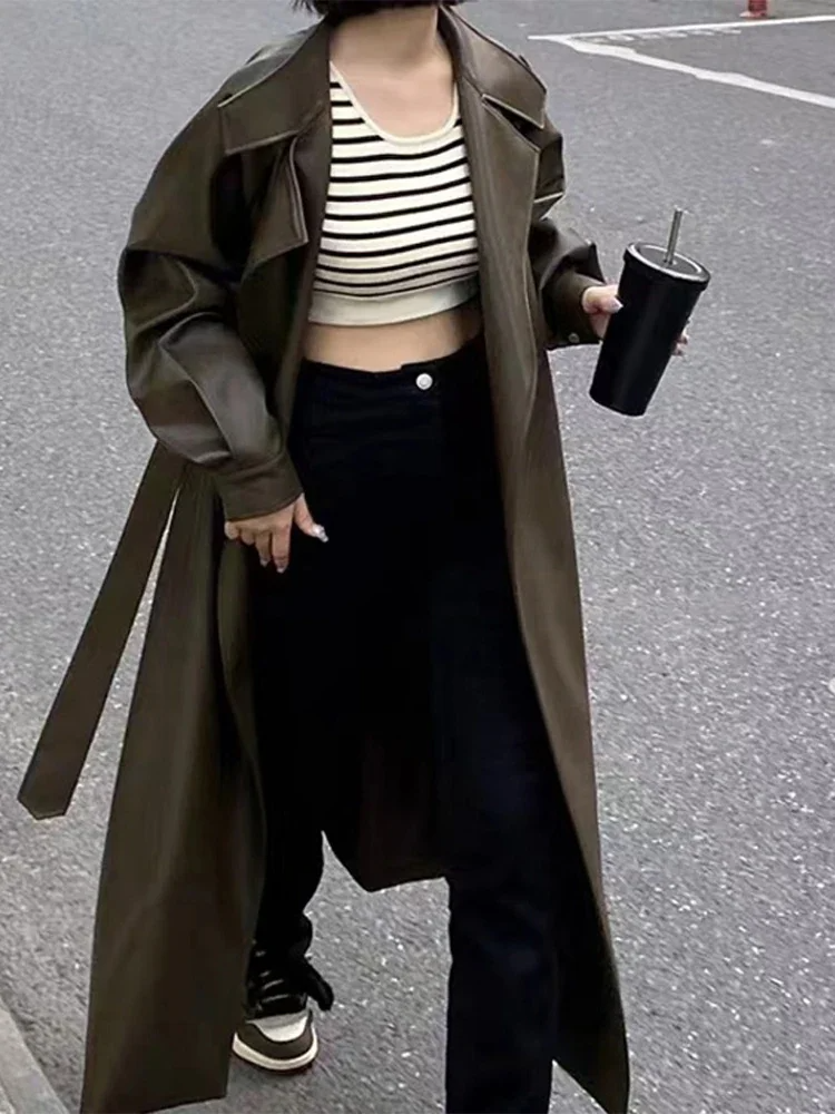 Élégant manteau long en cuir synthétique - Sur mesure - Classique