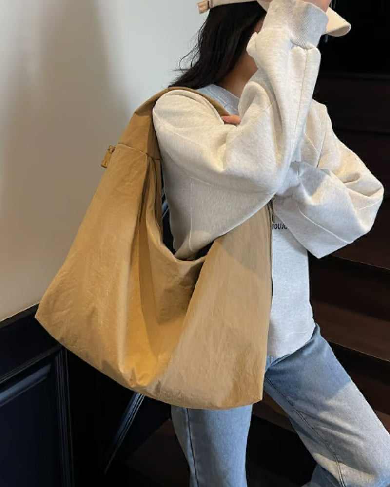 Grand sac à bandoulière pratique