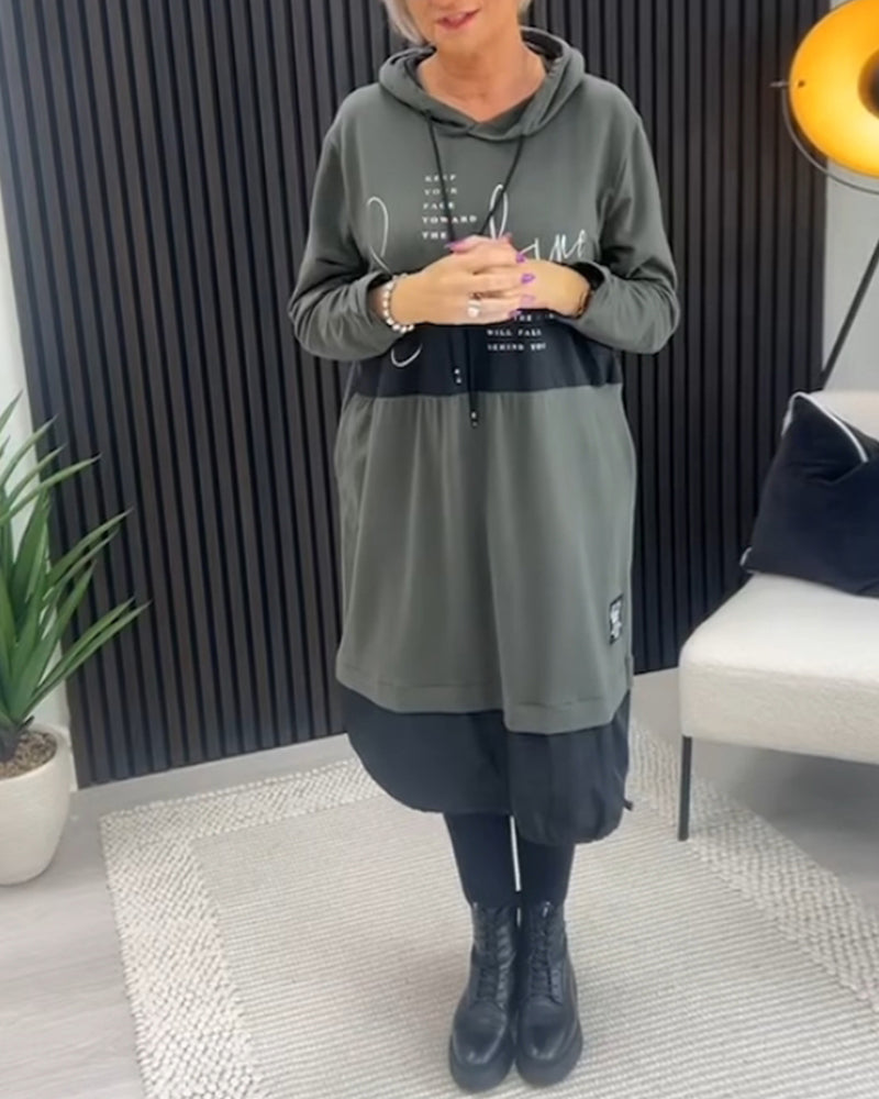 Robe stylée avec capuche et imprimé lettré
