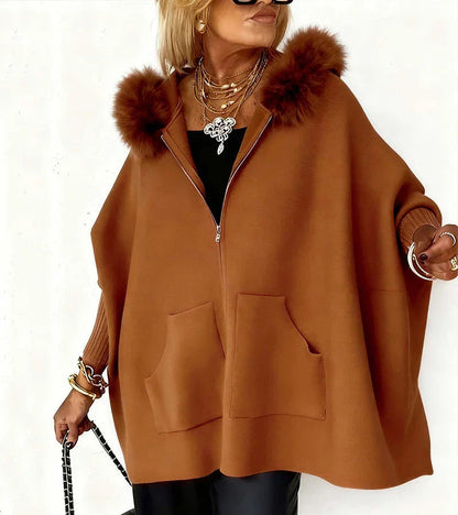 Veste à capuche élégante avec bordure en fourrure