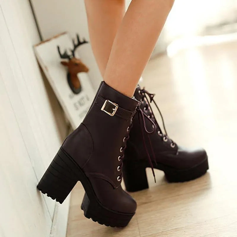 Bottines lacées stylées Design original Métallisé