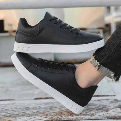 Baskets stylées pour homme noires