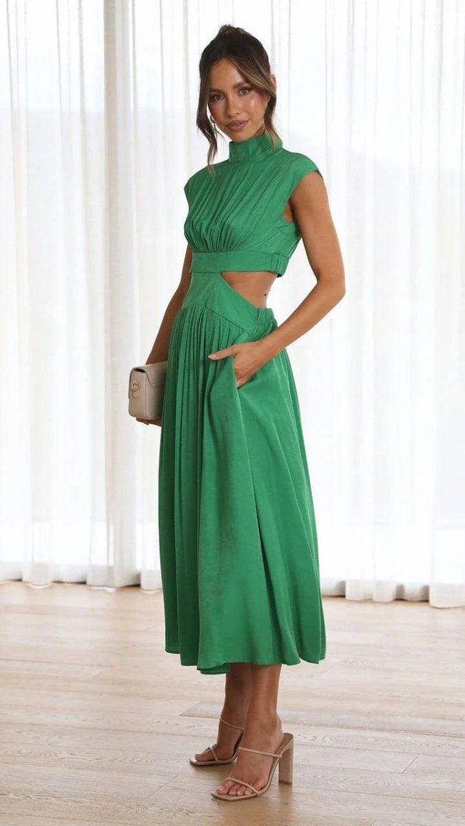 Élégante robe midi avec découpes et col montant
