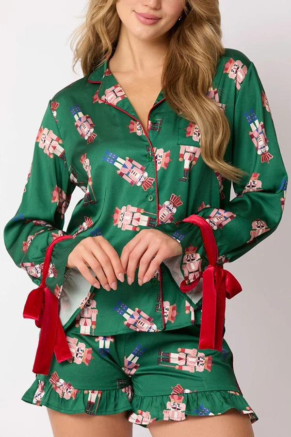 Ensemble de fête de Noël | Haut imprimé avec nœud papillon et short à volants