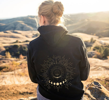 Stylischer Hoodie mit Logo Print - IdealeKleiden