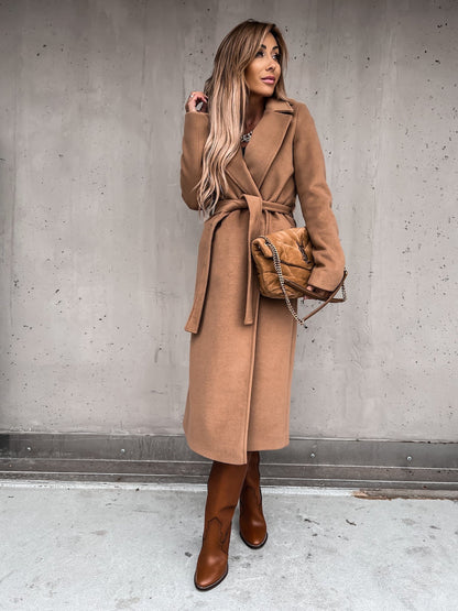 Manteau moderne d'Alchémille, long