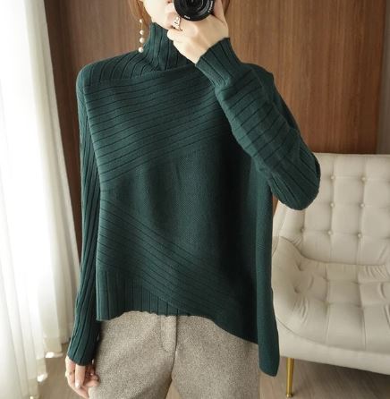 Pull en tricot côtelé confortable à col roulé asymétrique