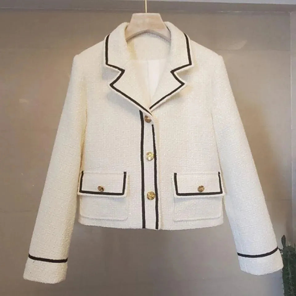 Veste courte en tweed boutonnée élégante pour femme
