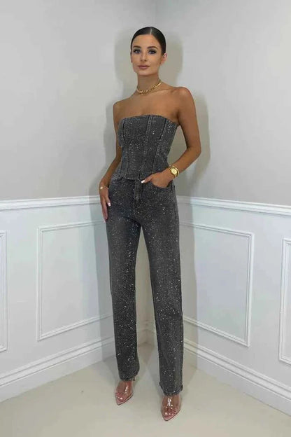 Combinaison pailletée avec dentelle fine