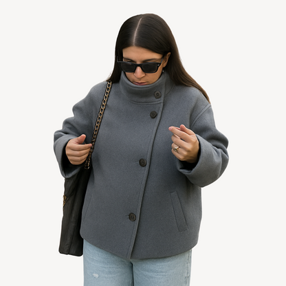 Manteau élégant pour femme avec boutons