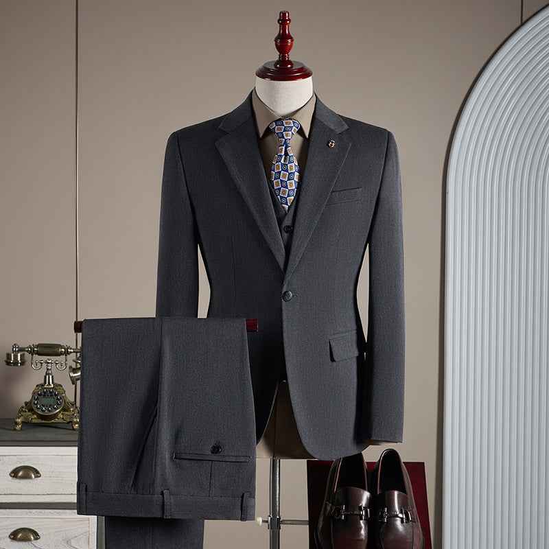 Costume d'affaires élégant pour hommes