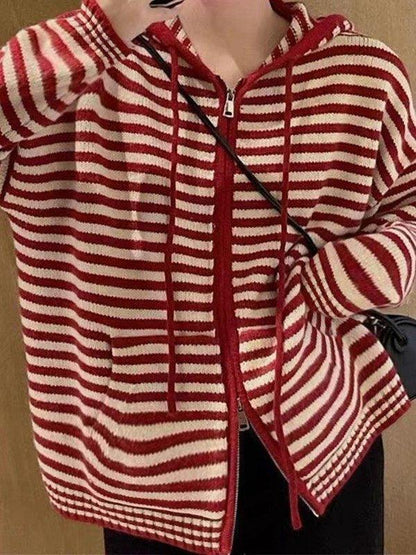 Veste rayée confortable capuche fermeture éclair