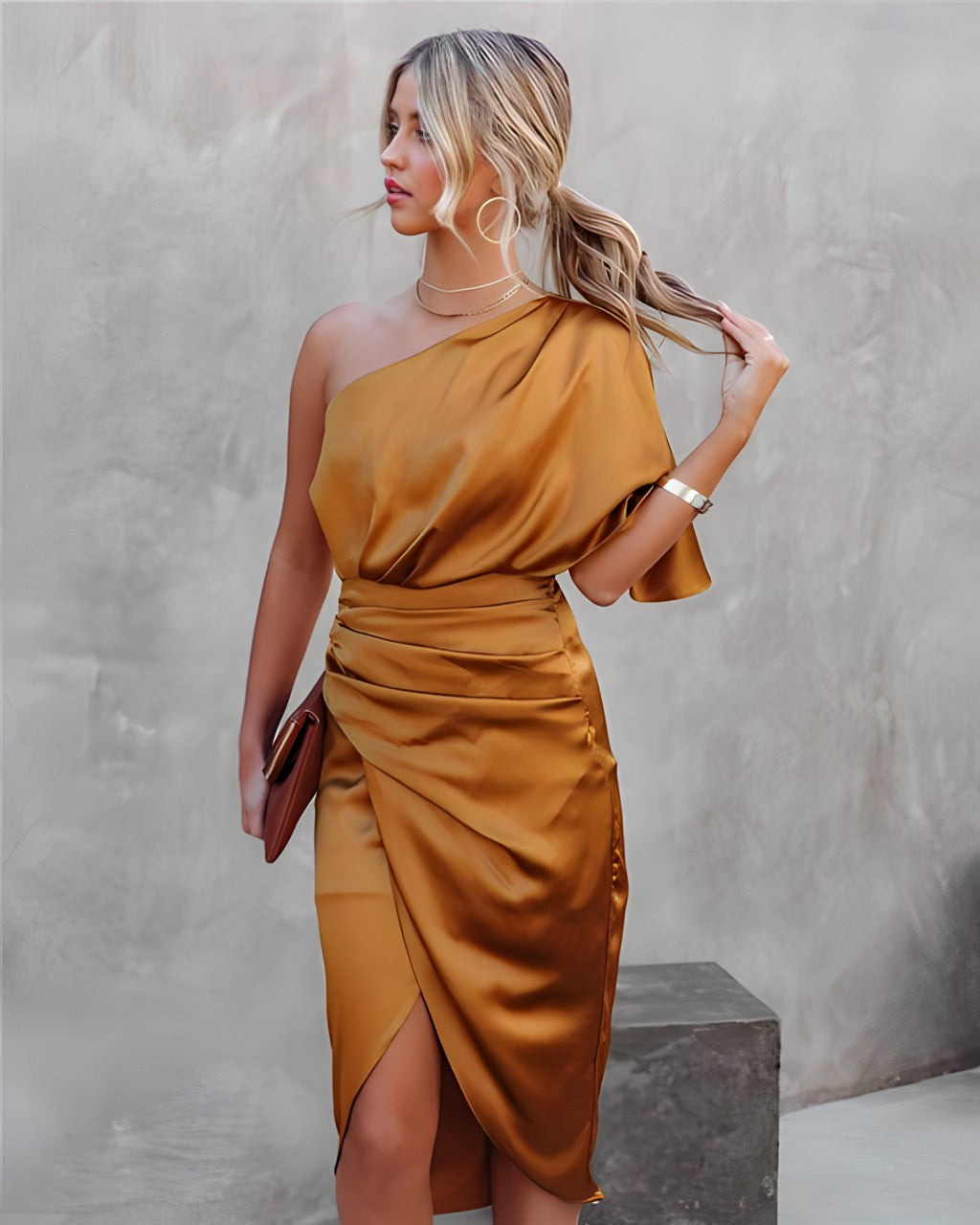 Robe femme moderne asymétrique élégante