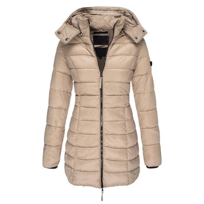 Doudoune femme coupe slim à capuche, chaleur et style