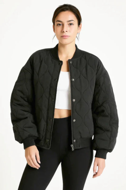 Doudoune matelassée coupe bomber moderne
