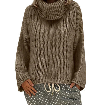 Grande robe oversize en grosse maille à col montant et ourlet côtelé