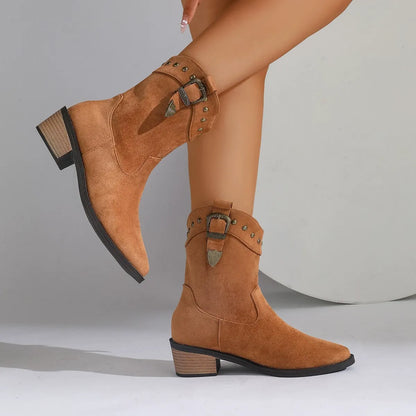 Bottes femme aspect daim bout pointu brodé