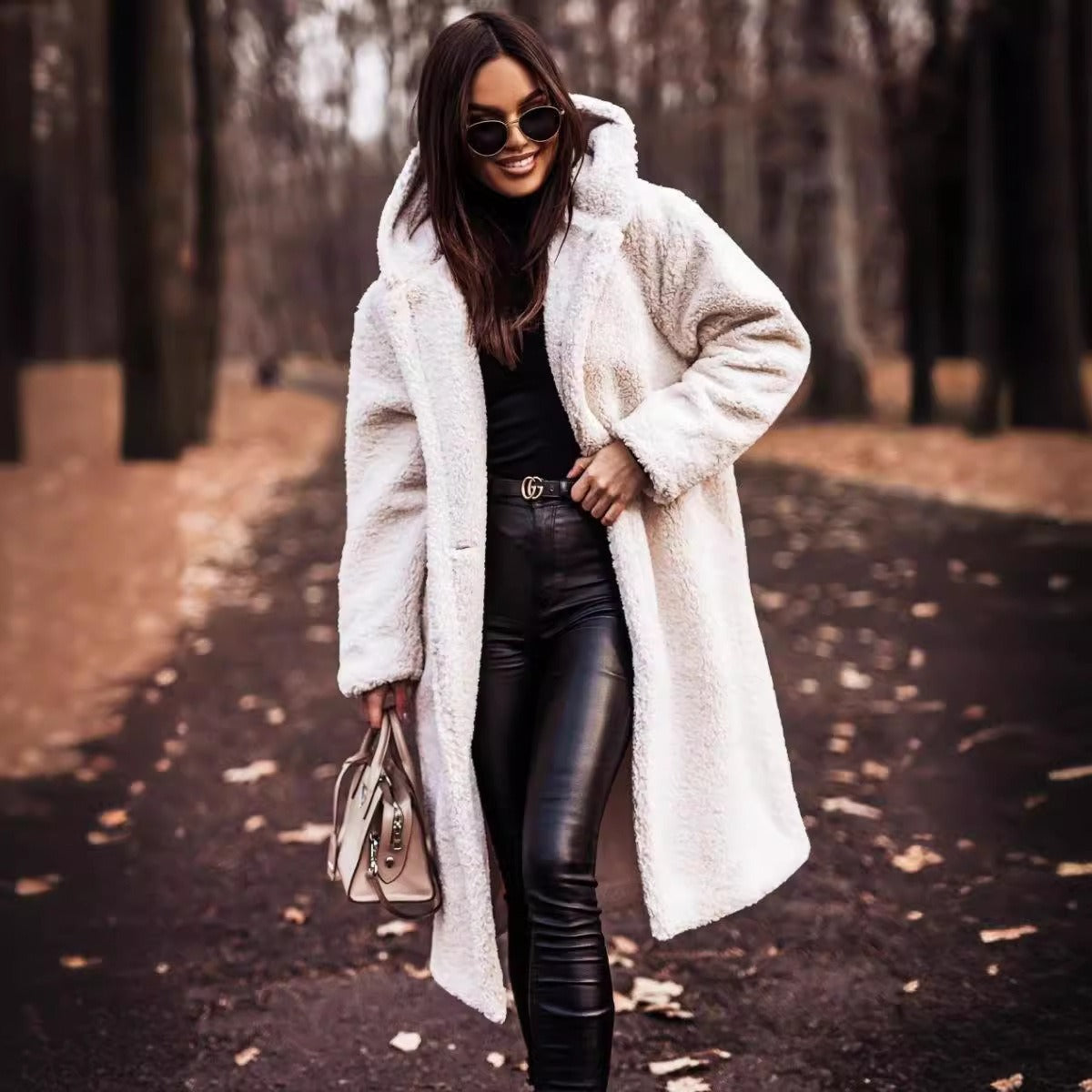 Manteau en laine grande taille capuche boutons long