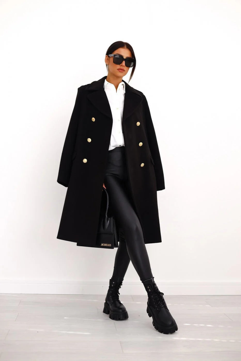 Manteau en laine élégant pour femme, long et cintré