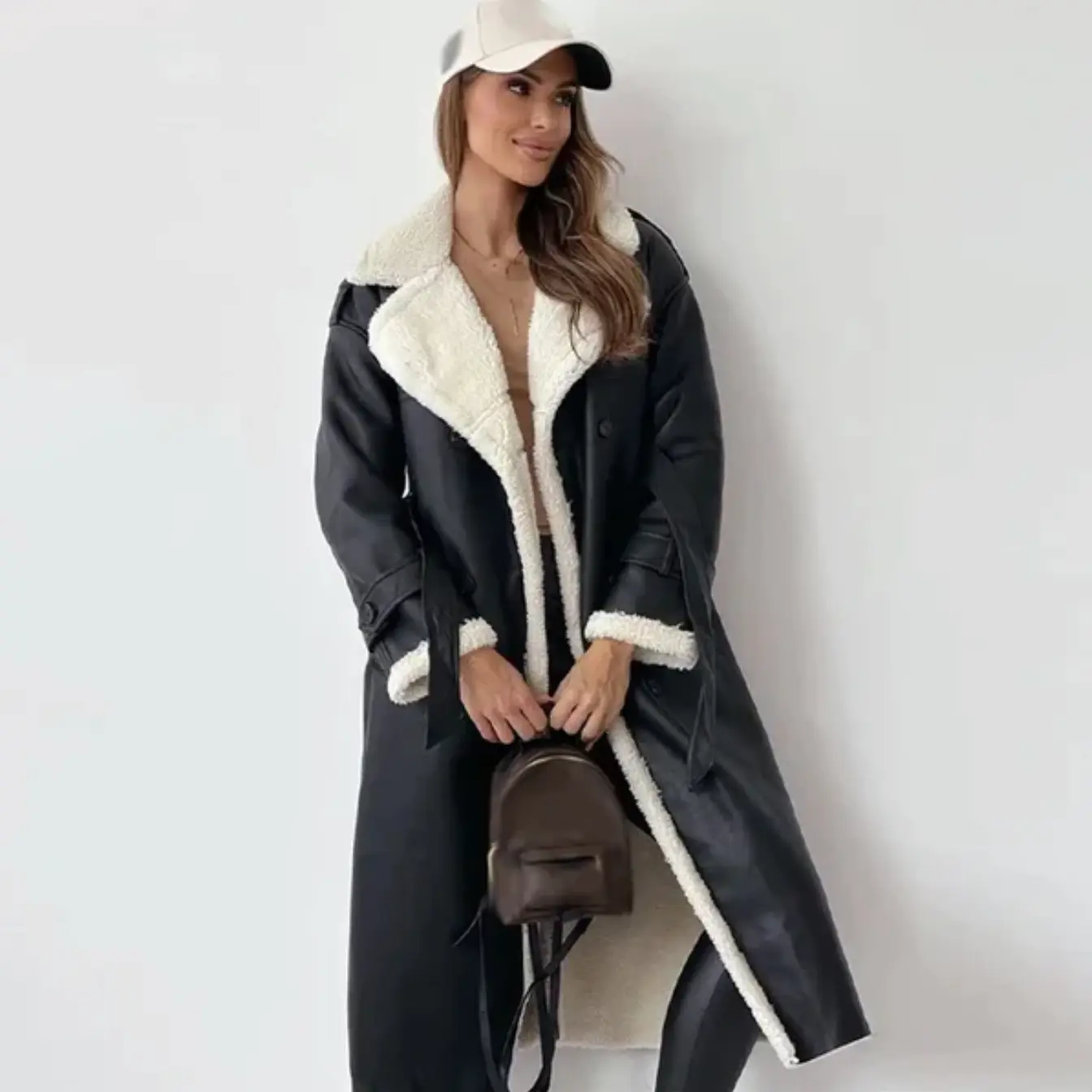 Trench-coat de luxe long doublé en peau lainée d'agneau Hiver