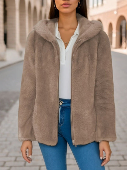 Veste teddy douce pour femme avec capuche et fermeture éclair