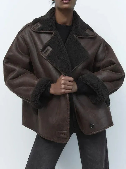 Lederjacke Übergröße Hüftlang Vintage Stil Lammfell Detail - IdealeKleiden