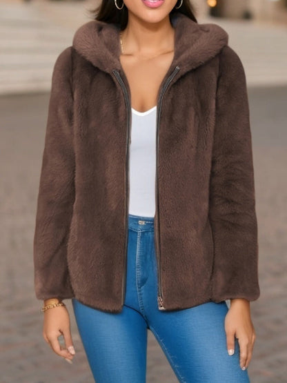 Veste teddy douce pour femme avec capuche et fermeture éclair