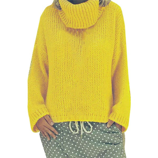Grande robe oversize en grosse maille à col montant et ourlet côtelé