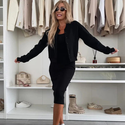 Cardigan élégant avec robe sans manches à boutons