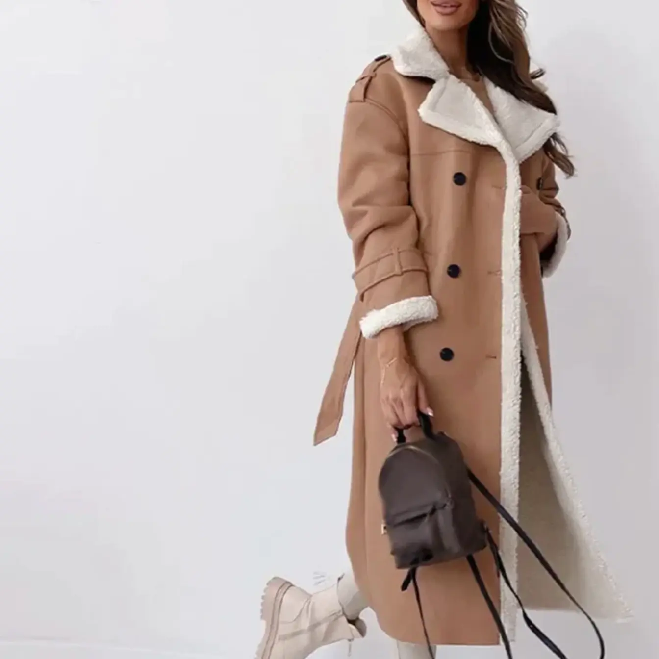 Trench-coat de luxe long doublé en peau lainée d'agneau Hiver