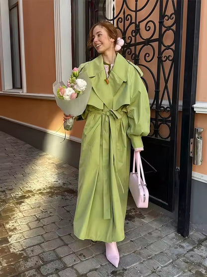 Grand trench-coat vert pour femme, coupe oversize, avec ceinture