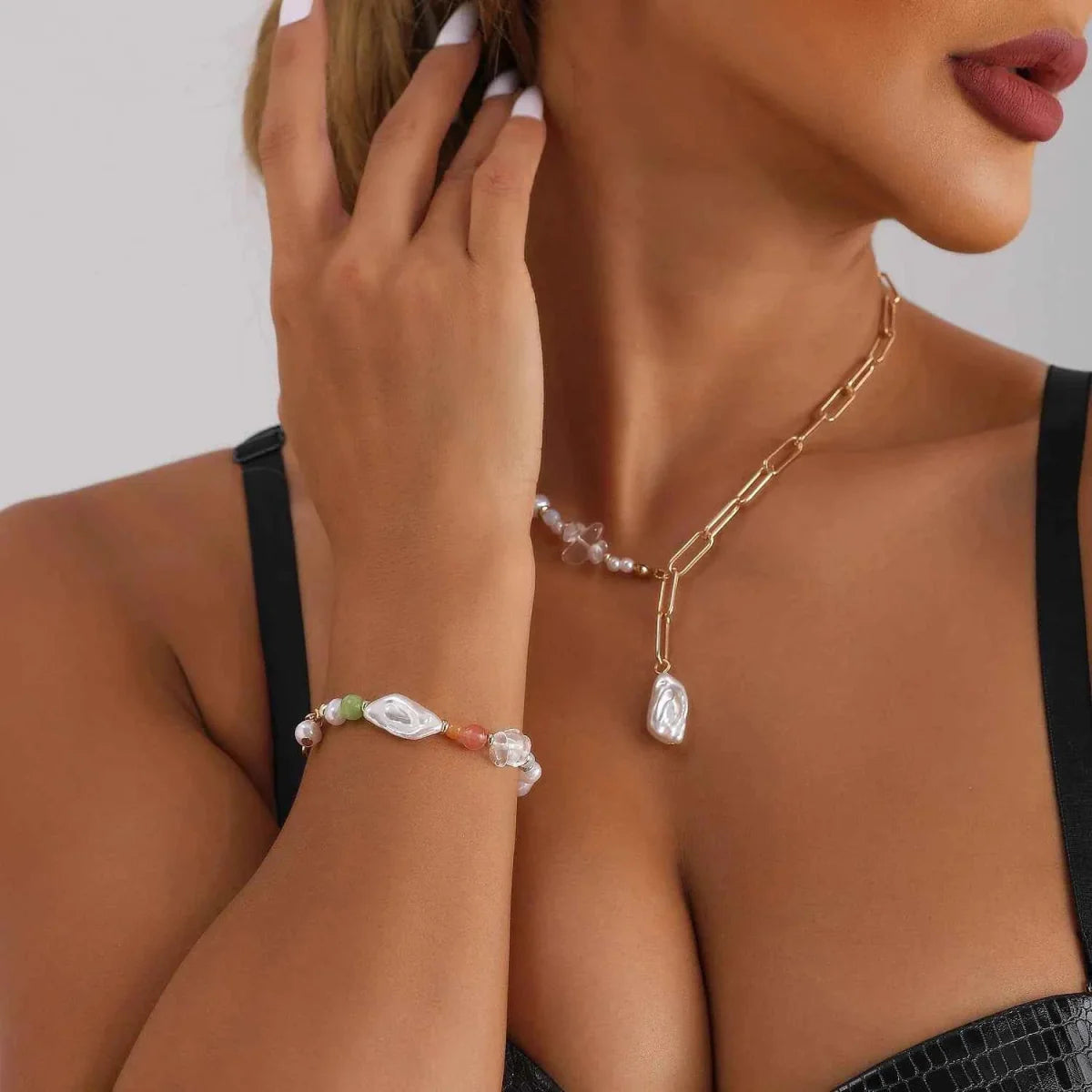 Élégants colliers de perles pour femme