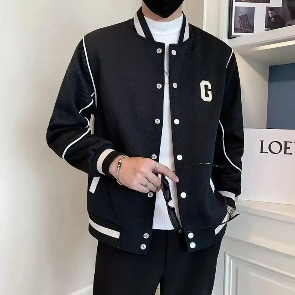 Blouson de moto en cuir style universitaire
