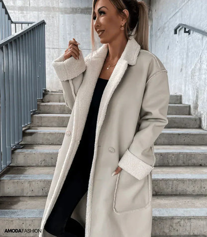Robe en cuir avec doublure en polaire et lacets