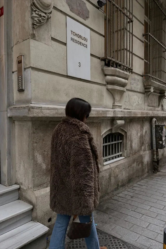 Weicher Plüschmantel Braun Felllook - IdealeKleiden
