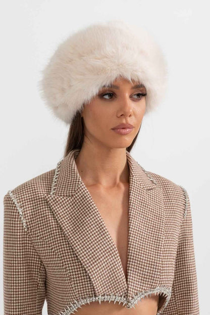 Chapeau élégant pour femme à large bord
